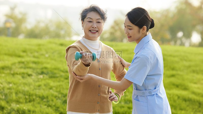 高端养老公寓：揭秘其优缺点，助您明智选择