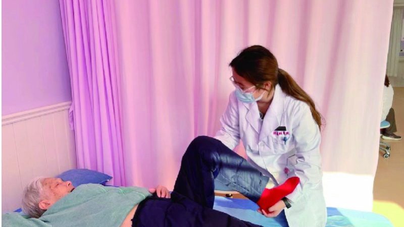 护理院护工年龄限制：揭秘养老护理行业用人标准